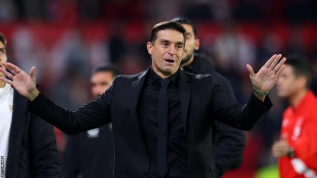 "Sevilya" Alonso ilə yollarını ayırdı